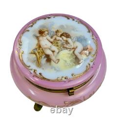 19th C. FRENCH OPALINE ART GLASS FOOTED POWDER BOX, CHERUBS EXCELLENT