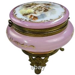 19th C. FRENCH OPALINE ART GLASS FOOTED POWDER BOX, CHERUBS EXCELLENT