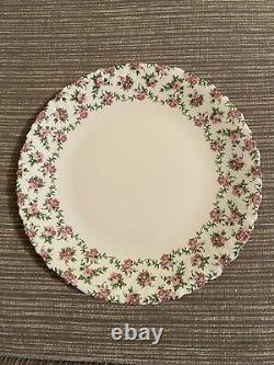 2 flat plates LUMINARC made in France opalin glass deco art nouveau