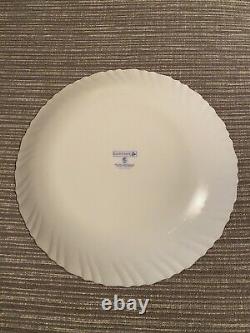 2 flat plates LUMINARC made in France opalin glass deco art nouveau