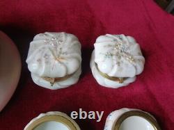 5 Antique Pieces Of Wavecrest. No Reserve