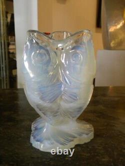 ART DECO OPALESCENT GLASS VASE by Géza Hiecz ETLING France. CIRCA 1925