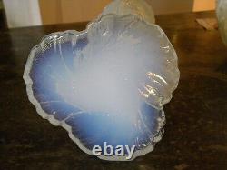ART DECO OPALESCENT GLASS VASE by Géza Hiecz ETLING France. CIRCA 1925