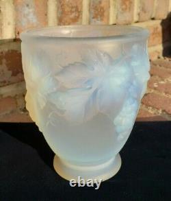 Antique Art Deco Etling France White Opalescent Glass Vase ca. 1920 Grapes RARE