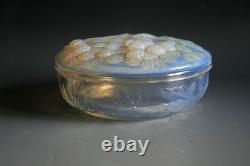 Antique Art Deco Etling Opalescent Glass Box Circa 1930