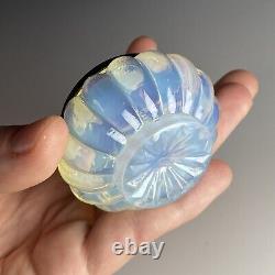 Antique Art Deco Pierre D'Avesn (Girre) French Opalescent Glass Master Open Salt