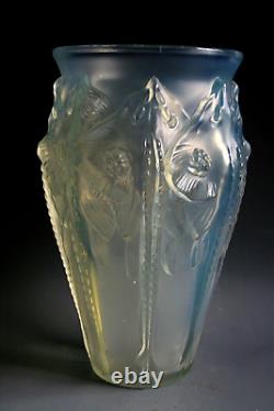 Antique Art Deco Sabino Manta Ray Opalescent Glass Vase Circa 1930
