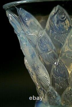 Antique Art Deco Sabino Poissons Opalescent Glass Vase