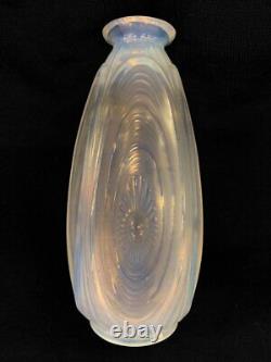 Antique Marius Sabino Vase Alveoli Opalescent Glass Petals Paris Art Deco 19th