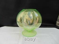 Antique Victorian/Edwardian Uranium Opalescent Green Art Glass Vase 8.4 Y664