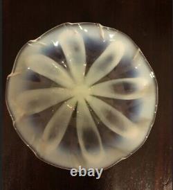 Antique Victorian John Walsh Vaseline / uranium opalescent art glass flower rare