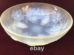 Art Deco Etling Opalescent Glass Grapevine Bowl