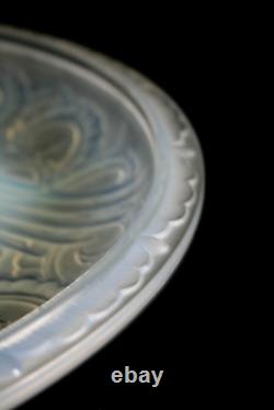 Art Deco Pierre D'avesn Opalescent Glass Plate Circa 1930