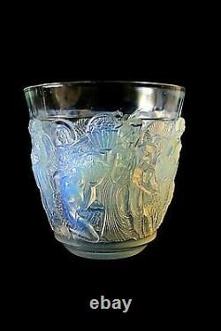Art Deco Sabino Abundance Opalescent Glass Vasae Circa 1925 Model 7123