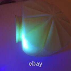 Art Deco pink opalescent glass lamp light shade shell 15cm VTG England 1920s
