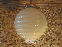 Art deco bauhaus ceiling lamp. 1920/30. Original. Opaline globe