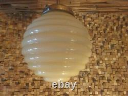 Art deco bauhaus ceiling lamp. 1920/30. Original. Opaline globe