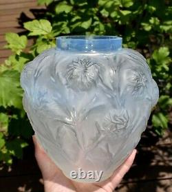 Beautiful Signed SABINO France Vase LES OURSINS Opalescent 19cm