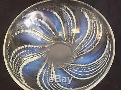 Beautiful opalescent R. LALIQUE bowl Fleurons NR 2 1935 coupe