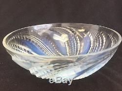 Beautiful opalescent R. LALIQUE bowl Fleurons NR 2 1935 coupe