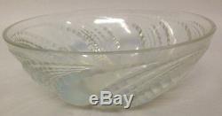 Beautiful opalescent R. LALIQUE bowl Fleurons NR 2 1935 coupe