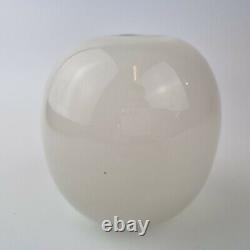 Elizabeth Swinburne Signed Art Glass Bulbous Vase Opaline
