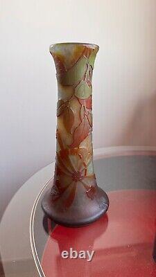 Emile Galle. Rare Chèvrefeuilles opalescent vase