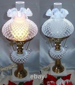 FENTONGLASSVINTAGE60sXSRCFR WHITE OPALESCENTHOBNAILMINIATURE STUDENT LAMP