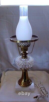 FENTONGLASSVINTAGE60sXSRCFR WHITE OPALESCENTHOBNAILMINIATURE STUDENT LAMP