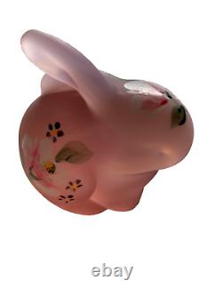 FENTON 3 1/4 SATIN PINK OPALESCENT BUNNY RABBIT Floral A Russel USA, See Pics