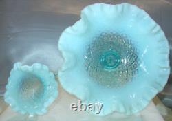 FENTON GLASSMNT&PERFVINTAGE50sBLUE OPALESCENTDIAMOND LACE1 HORN10EPERGNE