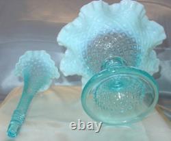 FENTON GLASSMNT&PERFVINTAGE50sBLUE OPALESCENTDIAMOND LACE1 HORN10EPERGNE