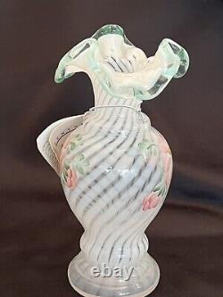 Fenton Art GlassMEADOW BEAUTY OPALESCENT SWIRL WithGREEN RUFFLED RIM VASE