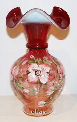 Fenton Art Glass 2004 Gold Treasures Collection Topaz Amberina Opalescent Vase