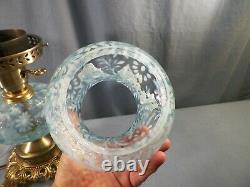 Fenton Blue Opalescent Glass Fern & Daisy Pattern Electric Table Lamp