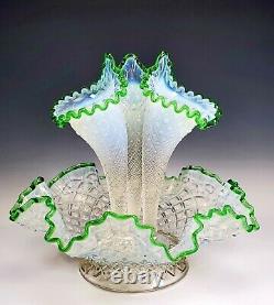 Fenton Opalescent Emerald Green Crest 3 Horn Glass Epergne Pristine Condition