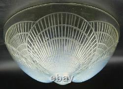 French ART DECO Large Opalescent Coquille Glass Bowl by Rene Lalique, ca 1924