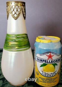 LOETZ 1898 Diana Cisele Opaline Iridescent Hand Blown w-Spiral Schnuerl Decor +