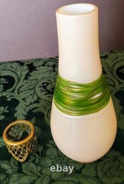LOETZ 1898 Diana Cisele Opaline Iridescent Hand Blown w-Spiral Schnuerl Decor +