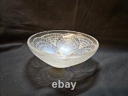 Lalique glass Coquilles Bowl opalescent