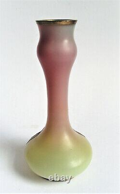 Loetz Kralik Austria Overlay Pink Opalescent Uranium Art Nouveau Glass Vase 1900