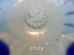 MINTVINTAGE30'sFENTON GLASSBLUE RIDGEOPALESCENTSPIRALV SRC10BOTTLE/VASE