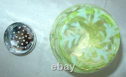 MINTVINTAGE60sFENTON GLASSSCARCEVASELINE OPALESCENTDAISY&FERNSUGAR SHAKER