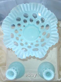 MNT+PRFVINTAGE40sSRCFENTON GLASSBLUE OPALESCENTCOIN DOTLG3pcCONSOLE SET