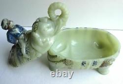 Milk glass box, painted opaline, signed Vallerysthal Mahout on elephant