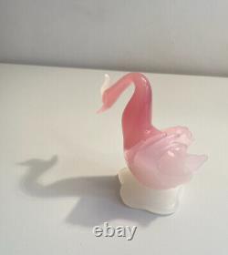 Murano Archimede Seguso Glass Swan Pink Opaline Alabastro Bird Lobed Base VTG