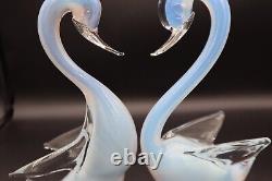 Murano Art Glass Opalescent Mating Swans Figurine Pair 10