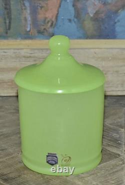 Murano Cenedese Vetri Lime Green Opalescent Jar withLid Signed withOriginal Label