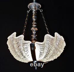 Original 1940s art deco 3 -moulded slip clamshell opalescent glass Odeon light