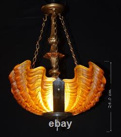 Original 1940s art deco 3 -moulded slip clamshell opalescent glass Odeon light